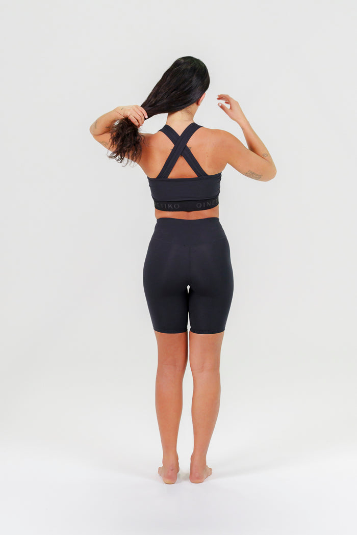 Qinetiko Everline Ride Short - Black