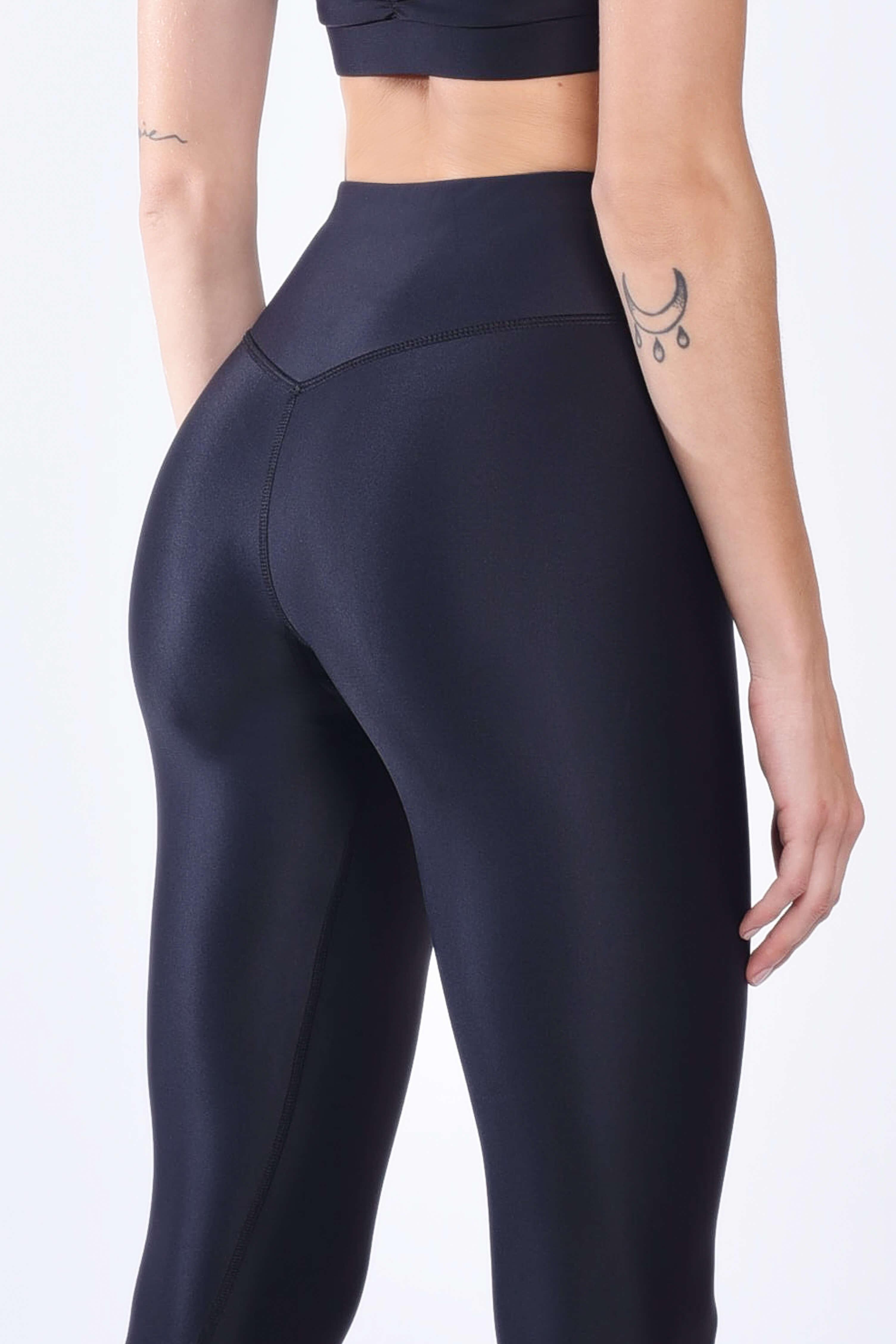 Signature black leggings - Qinetiko.com